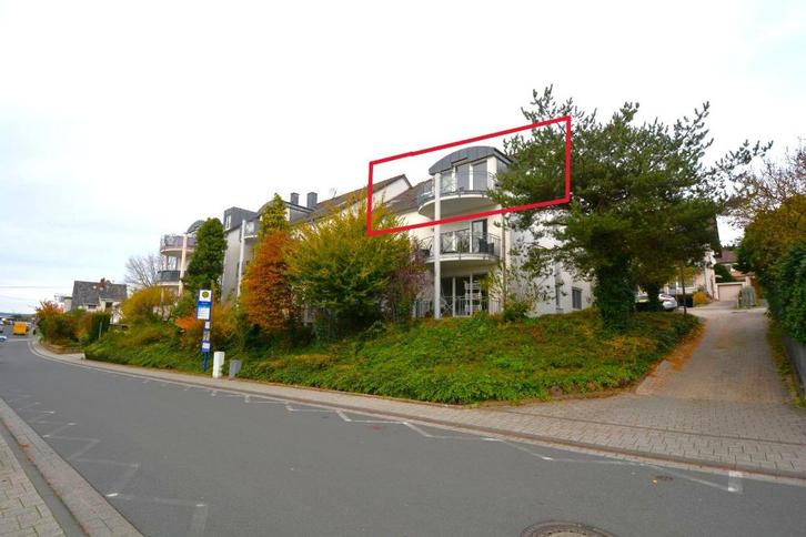 Modern dakappartement met balkon en uitzicht nabij Eifel, Immo, Buitenland, Duitsland, Appartement, Stad