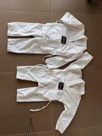 2 x Dobok taekwondo 110 maat - Decathlon - 10 euro per stuk, Ophalen, Taekwondo