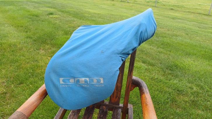 Zadel veelzijdigheid 17 inch in zeer goede staat, Dieren en Toebehoren, Paarden en Pony's | Zadels, Gebruikt, Dressuur, Ophalen