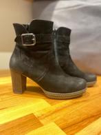 11 paires de chaussures et bottes pour femmes, Enlèvement ou Envoi, Comme neuf, Autres types