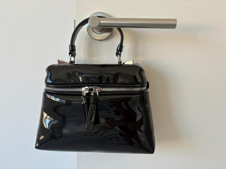 zwart schoudertasje Emporio Armani, Handtassen en Accessoires, Tassen | Schoudertassen, Nieuw, Overige merken, Zwart, Ophalen