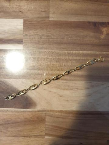 Bracelet "grains de café" en plaqué or.