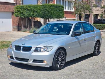 BMW 320i AVEC GPS ATTACHE REMORQUE JANTES SPORT, Argent ou Gris, Achat, 110 kW, Entreprise