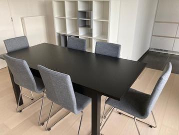 UItschuifbare eettafel Bjursta Ikea beschikbaar voor biedingen