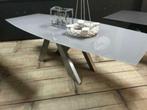 Partij van 200 kwalitatieve DESIGN eettafels te koop, Ophalen of Verzenden, Huis en Inrichting