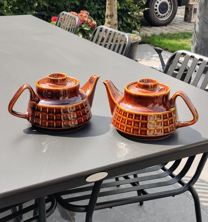 Set vintage theepotten, Huis en Inrichting, Keuken | Servies, Zo goed als nieuw, Aardewerk, Ophalen