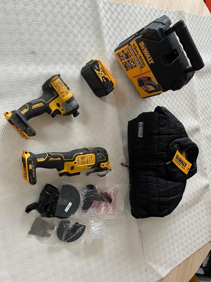 Set Dewalt machines en bodywarmer, Doe-het-zelf en Bouw, Gereedschap | Overige machines, Nieuw, Ophalen
