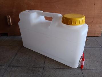 Jerrycan met aftapkraan 12 liter beschikbaar voor biedingen