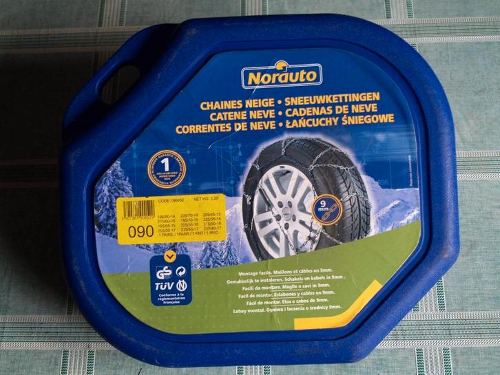 CHAÎNES NEIGE Norauto 14 15 16 17 pouces, taille 90, en étui, Autos : Divers, Chaînes, Utilisé, Enlèvement ou Envoi