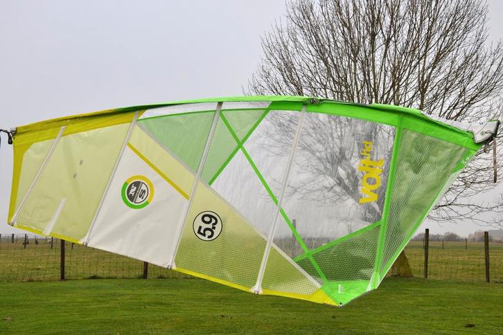 5.9m2 NorthSails VoltHD zeil (+ evt 430 RDM mast, verlenger), Watersport en Boten, Windsurfen, Gebruikt, Zeil, Met draagtas, 5 tot 7 m²