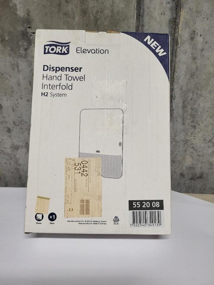 Tork Handdoekdispenser Zwart H2 (Art 55 20 08), Huis en Inrichting, Keuken | Keukenbenodigdheden, Nieuw, Ophalen