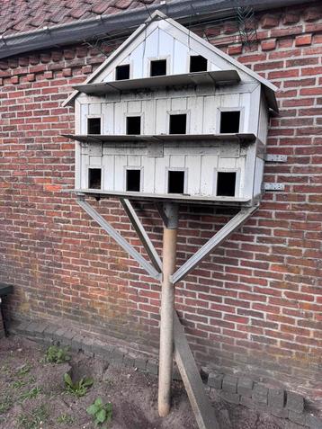 Duivenkot beschikbaar voor biedingen