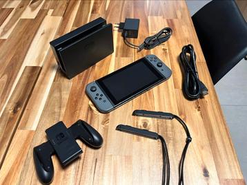 Nintendo Switch – Carte SD 32 Go + Accessoires complets, Enlèvement, Comme neuf