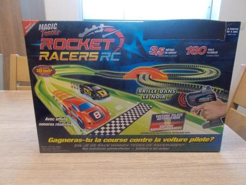 * Piste / circuit articulé Rocket Racers RC (Magic tracks)., Enfants & Bébés, Jouets | Circuits, Comme neuf, Circuit, Autre propulsion