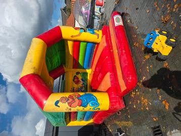 Springkussen 4x 4 meter € 700 euro beschikbaar voor biedingen
