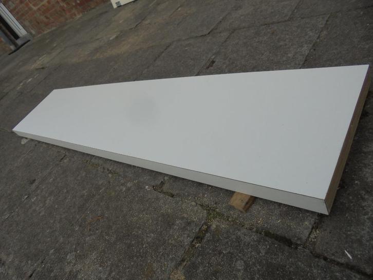 beaucoup d'étagères en contreplaqué avec stratifié formica, Articles professionnels, Aménagement de Bureau & Magasin | Mobilier de bureau & Aménagement