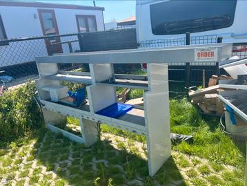 Gereedschapsrekken voor camionet beschikbaar voor biedingen