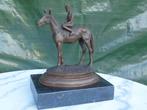 cheval et son jockey en bronze signé, MILO, Enlèvement ou Envoi, Bronze