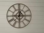 mooie wandklok metaal, Huis en Inrichting, Ophalen, Wandklok