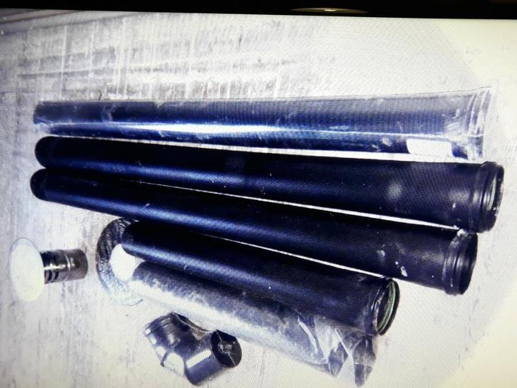 3 tuyaux pellet diamètre80 mm 1m noir avec coude,rosace,chap, Bricolage & Construction, Tuyaux & Évacuations, Neuf, Évacuation