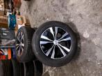 Volvo winterbanden 235/60 R18 H XL, Auto-onderdelen, Banden en Velgen, Ophalen, Winterbanden