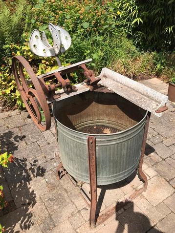 Oude wasmachine beschikbaar voor biedingen