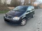 Vw touran 19tdi 7plas 105pk mod 2007 airco nav ja16, Auto's, Voorwielaandrijving, Zwart, 4 cilinders, Onderhoudsboekje