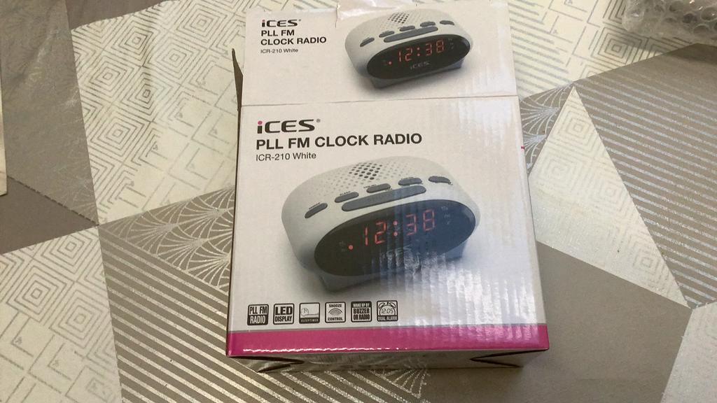 Tout nouveau radio-réveil avec double alarme, Enlèvement ou Envoi, Neuf, Digital