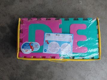 puzzeltegels alfabet beschikbaar voor biedingen