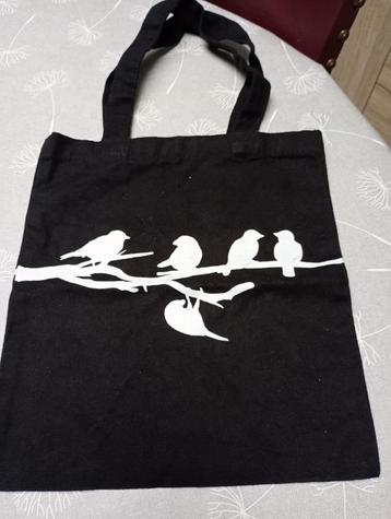 Sac oiseaux disponible aux enchères