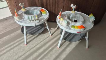 2 tables de jeu Skip Hop, Enlèvement ou Envoi, Comme neuf