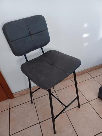 Chaise haute 2 pièces  beschikbaar voor biedingen