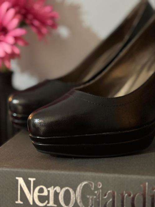 Escarpin NeroGiardini noir Haut talon Nero Giardini 36 1/2, Kleding | Dames, Schoenen, Nieuw, Pumps, Zwart, Ophalen of Verzenden