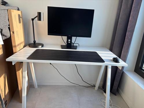 Witte bureau / tafel Ikea (Trotten), Huis en Inrichting, Bureaus, Zo goed als nieuw, Bureau, Ophalen