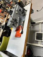 Adler 467-373 drievoudig leernaaimachine 220vstap&stop motor, Hobby en Vrije tijd, Ophalen of Verzenden, Naaimachine