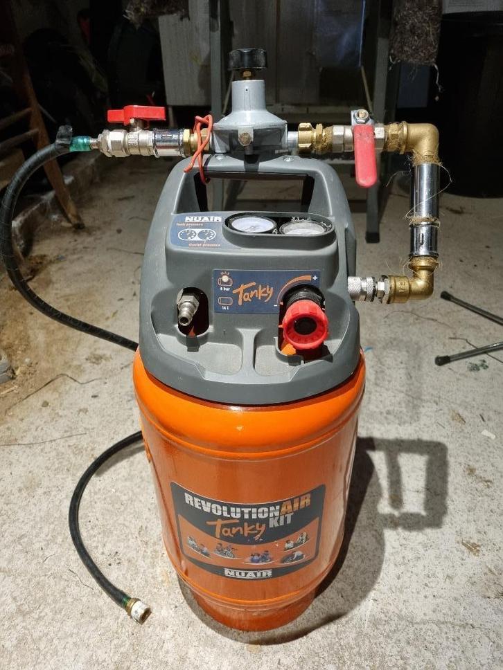 CORNEMUSE sur air comprimé, Muziek en Instrumenten, Blaasinstrumenten | Overige, Nieuw, Overige soorten, Ophalen