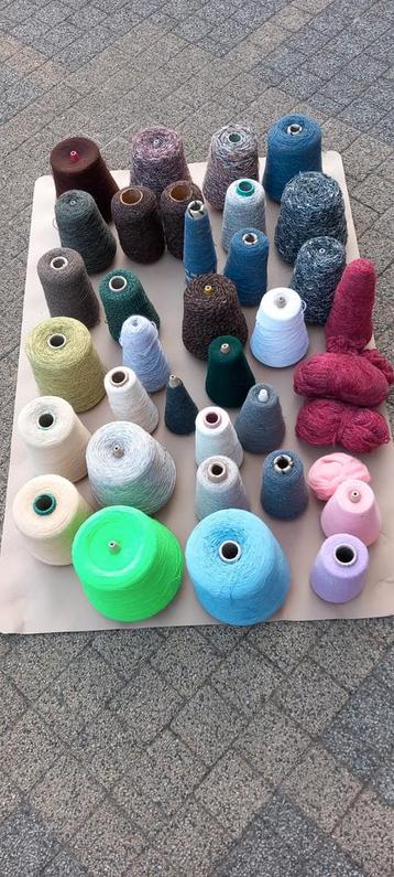 Bobins laine  pour machine à tricoter, Enlèvement ou Envoi, Neuf, Tricot ou Crochet, Laine ou Fils