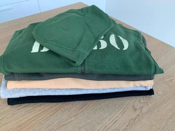 pakket 4 hoodies 10-12j beschikbaar voor biedingen
