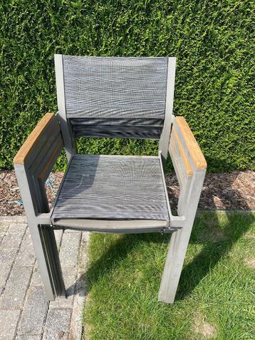 4 x Tuinstoelen beschikbaar voor biedingen