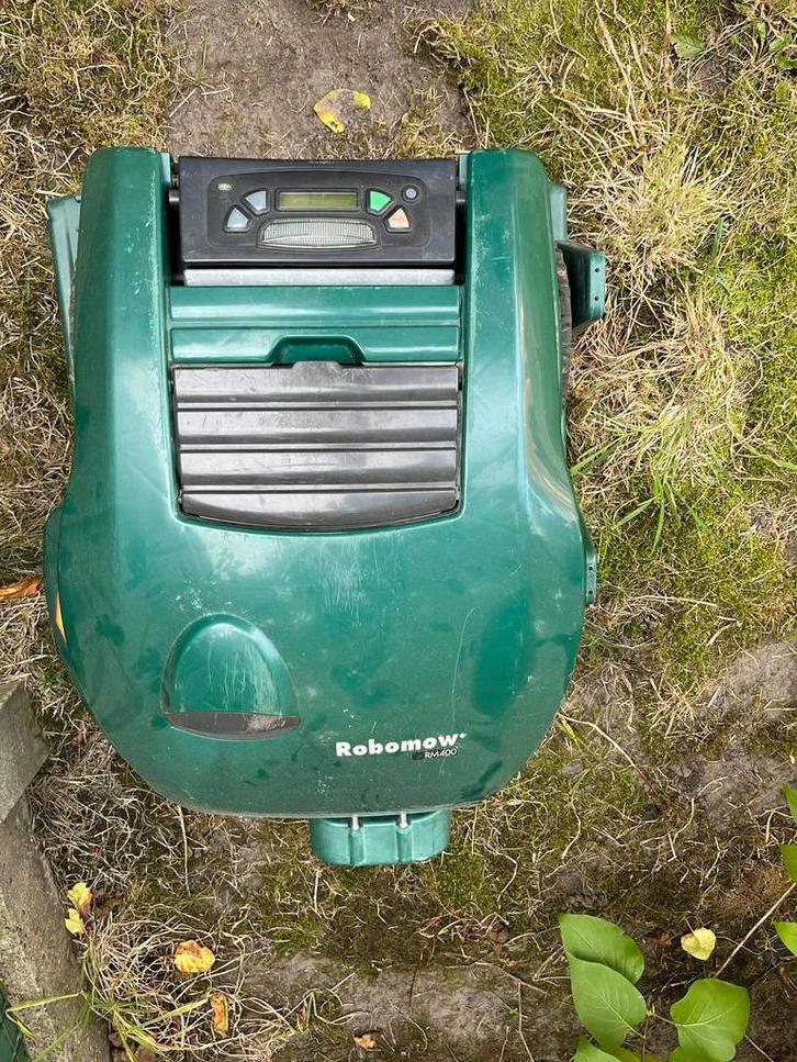 Robomow RM400 + toebehoren + reserve-onderdelen (RM City), Tuin en Terras, Robotmaaiers, Gebruikt, 20 tot 25 cm, Met regensensor