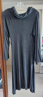 robe hiver grise, large col et manches longues, douce T38, Vêtements | Femmes, Enlèvement ou Envoi, Porté, Taille 38/40 (M), Gris