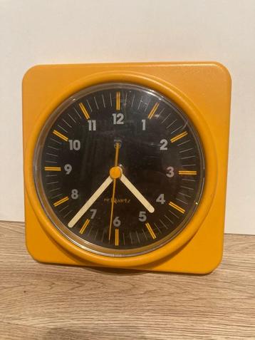 Philips vintage klok uit de jaren 70 beschikbaar voor biedingen