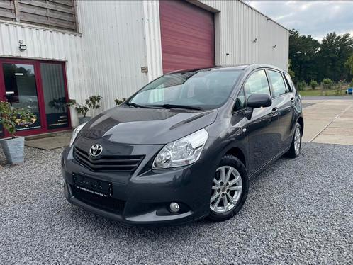 Toyota Verso 2.0 D-4D 126 pk vele optie ! gekeurd / GARANTIE, Auto's, Toyota, Bedrijf, Te koop, Verso, Airconditioning, Cruise Control