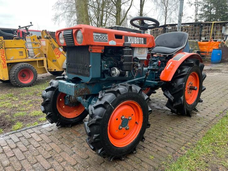 Kubota b6000 4x4 minitractor minitrekker tractor zitmaaier, Tuin en Terras, Zitmaaiers, Ophalen