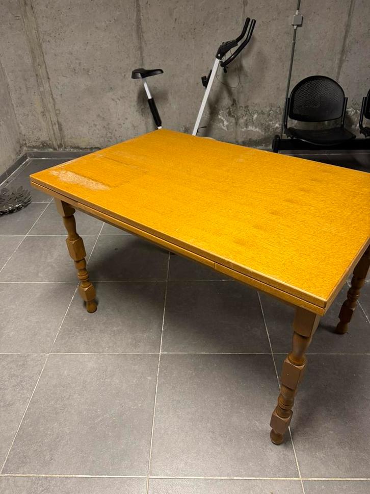 Houten tafel in goede staat, Huis en Inrichting, Tafels | Eettafels, Ophalen