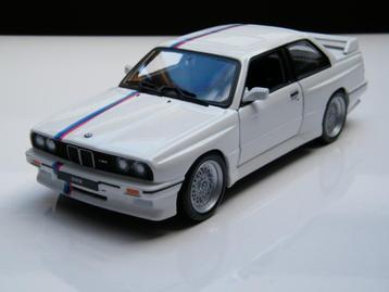 Nieuw modelauto BMW M3 E30 – Bburago 1:24