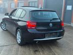 BMW 1 SERIE✅118iA 70000 KM AUTOMAAT GARANTIE OPEN DAK CAMERA, Auto's, Automaat, Euro 5, Zwart, Zwart