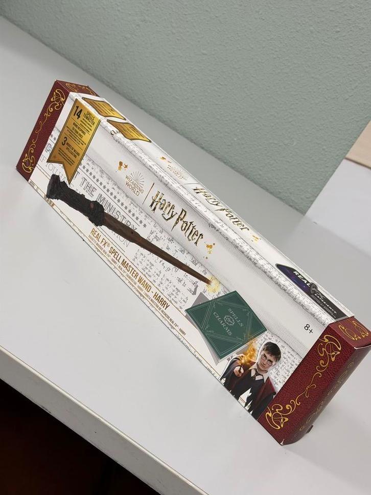 Baguette magique Harry Potter Real FX avec commande vocale, Collections, Harry Potter, Neuf, Ustensile, Enlèvement ou Envoi