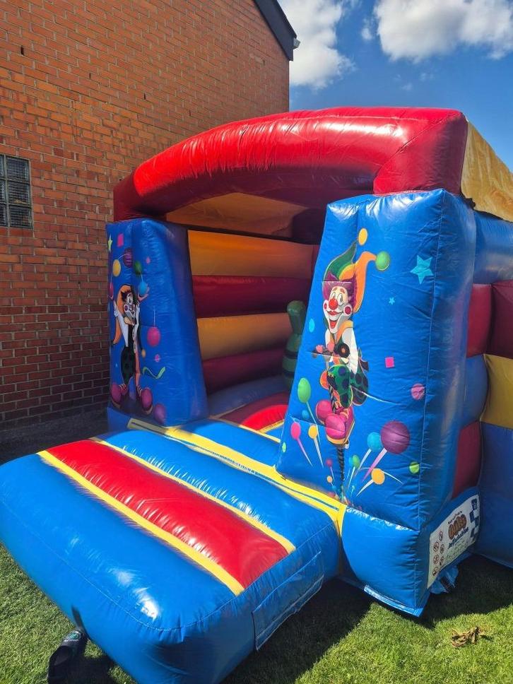 LOCATION :  Château gonflable Clown 3, Hobby en Vrije tijd, Feestartikelen | Verhuur, Zo goed als nieuw, Ophalen