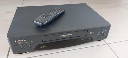 Enregistreur vidéo VHS Panasonic NV-SD200, TV, Hi-fi & Vidéo, Lecteurs vidéo, Utilisé, Lecteur ou enregistreur VHS, Enlèvement ou Envoi